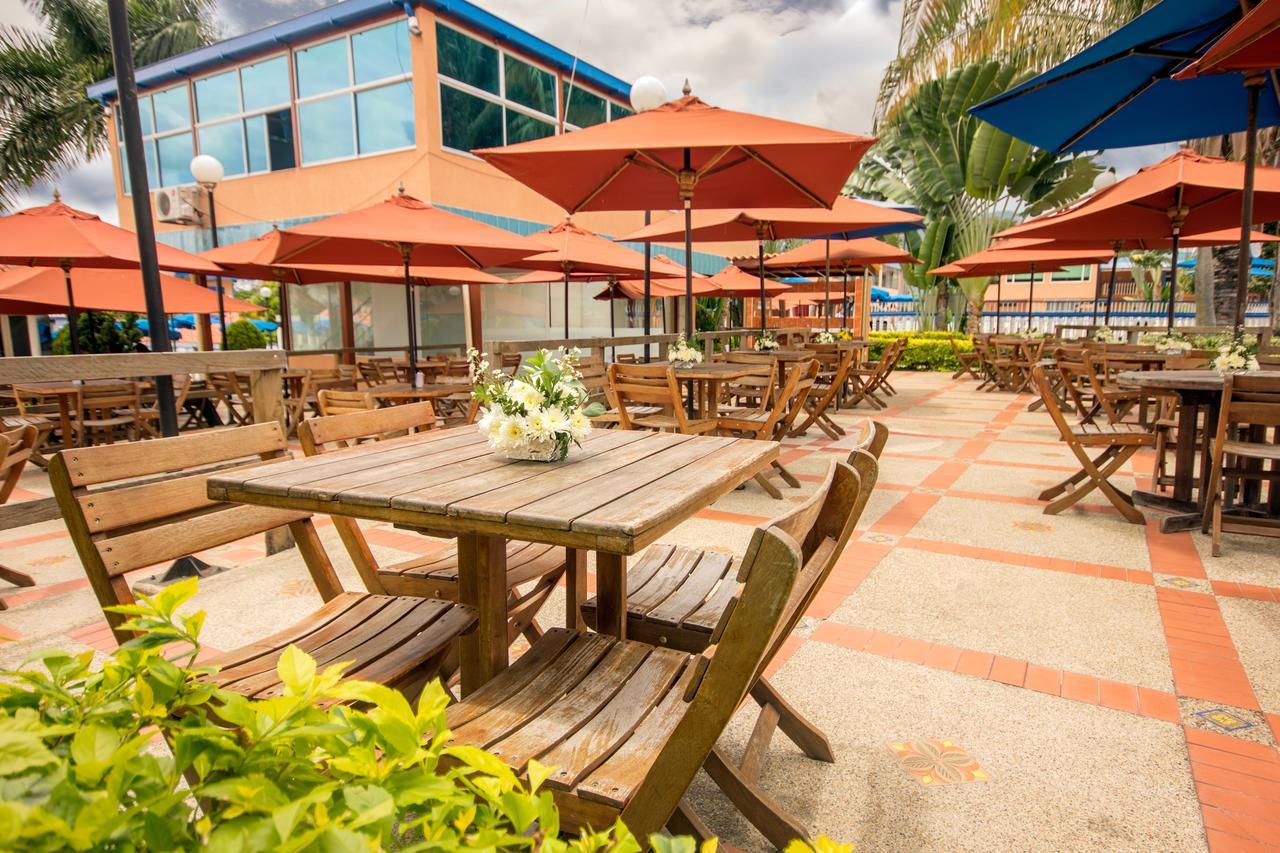 Hotel Chinauta Real Екстериор снимка